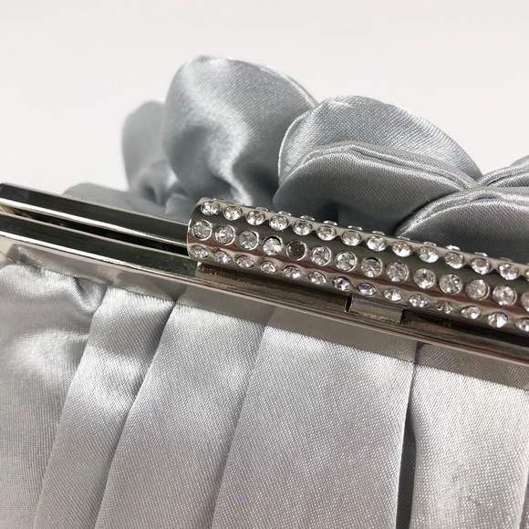 Silver Satin Crystal Flower Frame Evening Clutch - Picture 5 of 8
